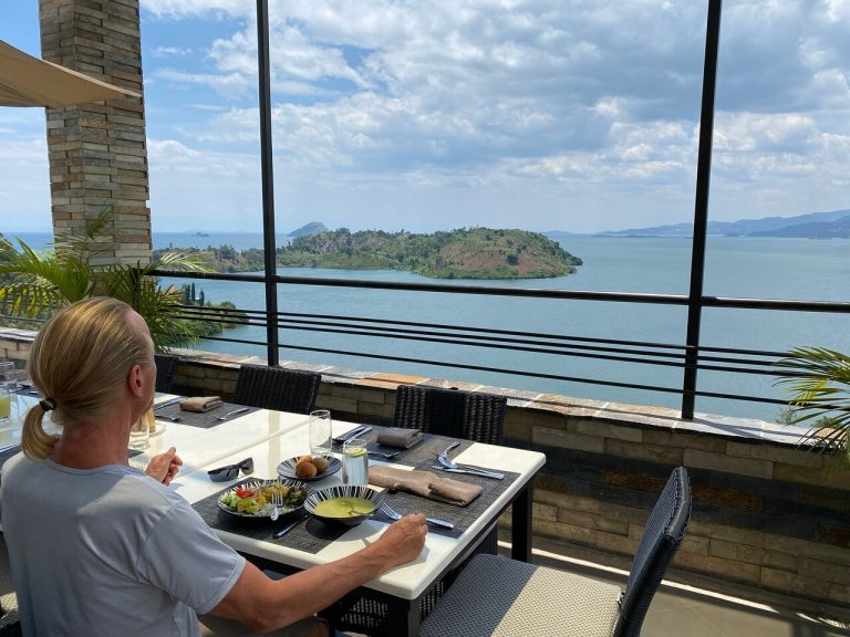 cleo lake kivu hotel2